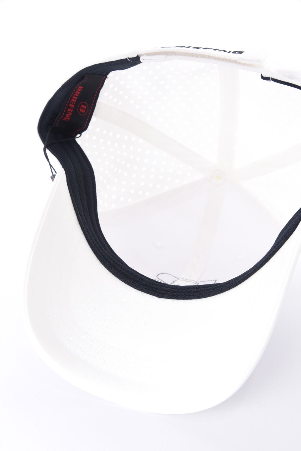 【26SS】 MEN’S PUNCHING MESH INITIAL CAP / イニシャルワッペン パンチングメッシュキャップ (ホワイト)