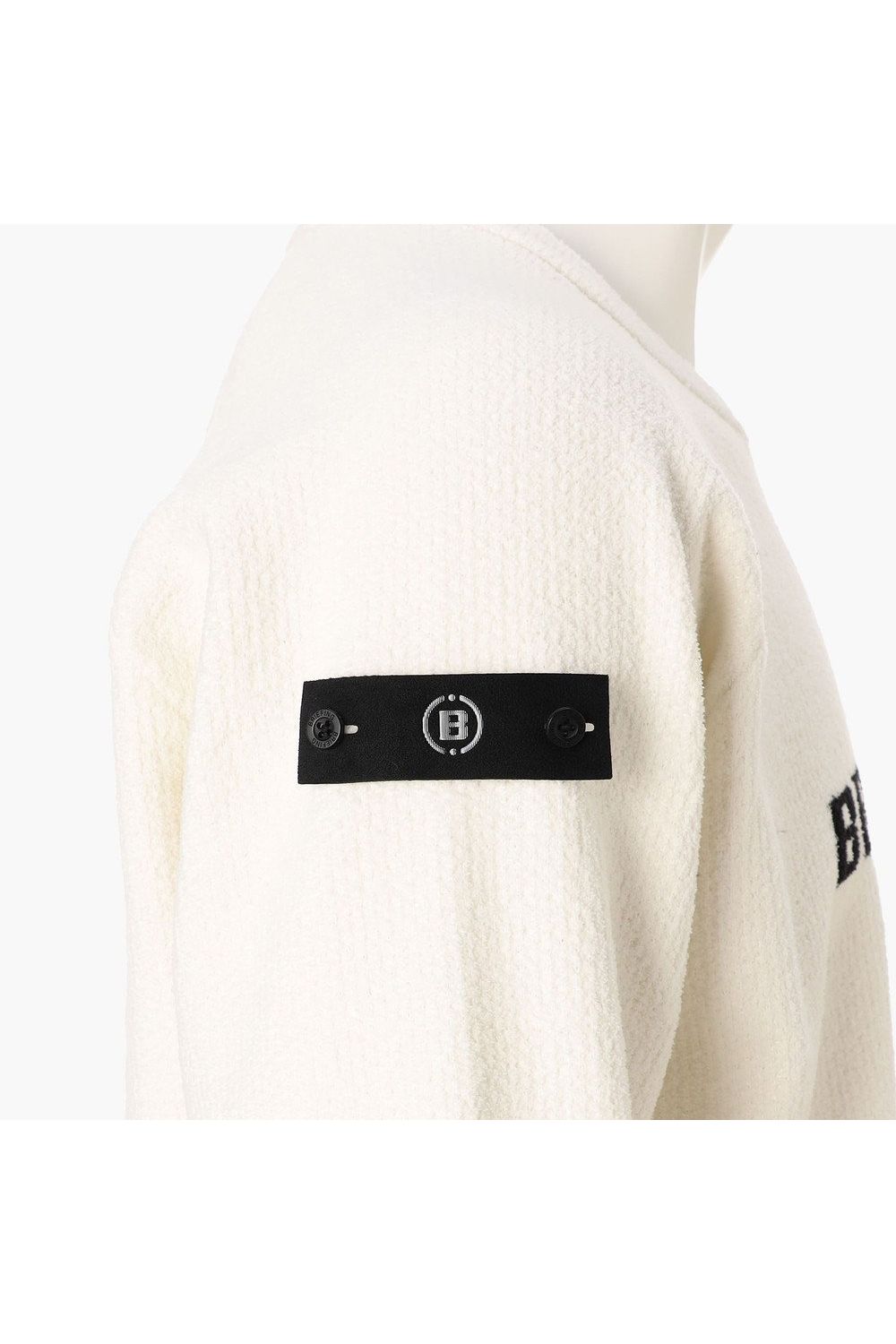 【26AW】 MEN’S AIRY YARN KNIT CREWNECK / エアリーファブリック ブランドロゴ クルーネックニット (ホワイト)