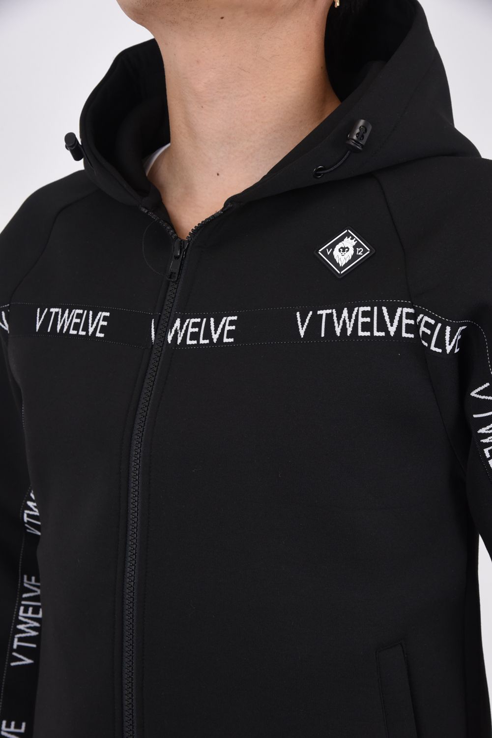 V12 VTWELVE ヴィトゥエルブ ジップアップパーカー 黒 XL 楽天市場】V12 ヴィトゥエルブ ゴルフ GAME JKT メンズ ジップ