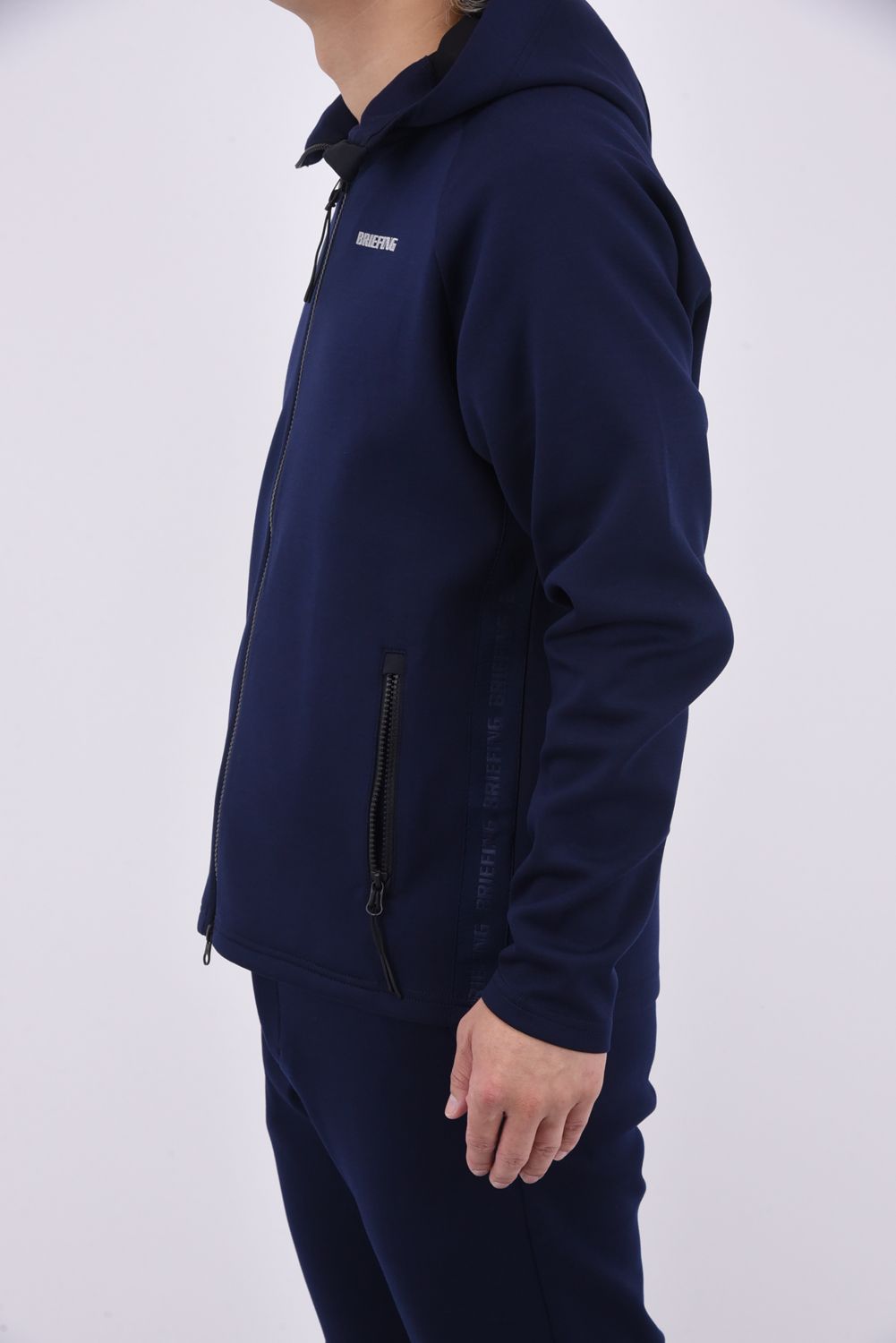 BRIEFING - 【24AW】 MENS WARM LOGO LINE PARKA / 3Dロゴ ストレッチジャージ ジップパーカー (ネイビー)  | GOSSIP GOLF