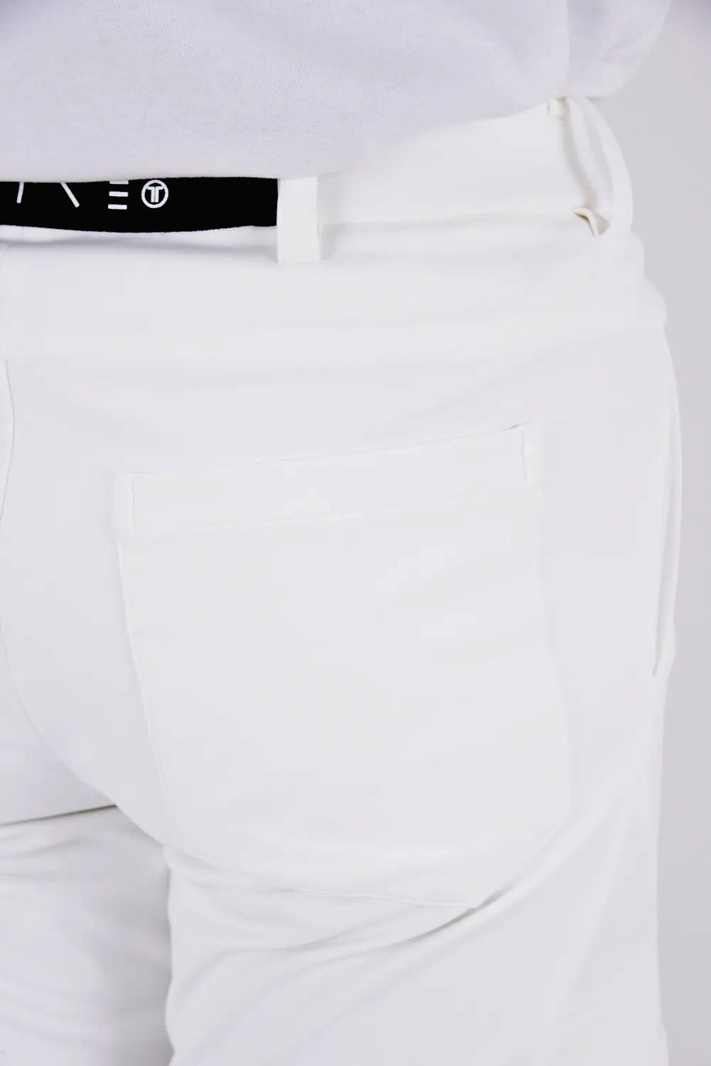 【26SS】【T-LINE】 CONTOUR FLEX CARGO JOGGER / モノトーン ポリエステルトリコット カーゴライクジョガーパンツ (ホワイト)