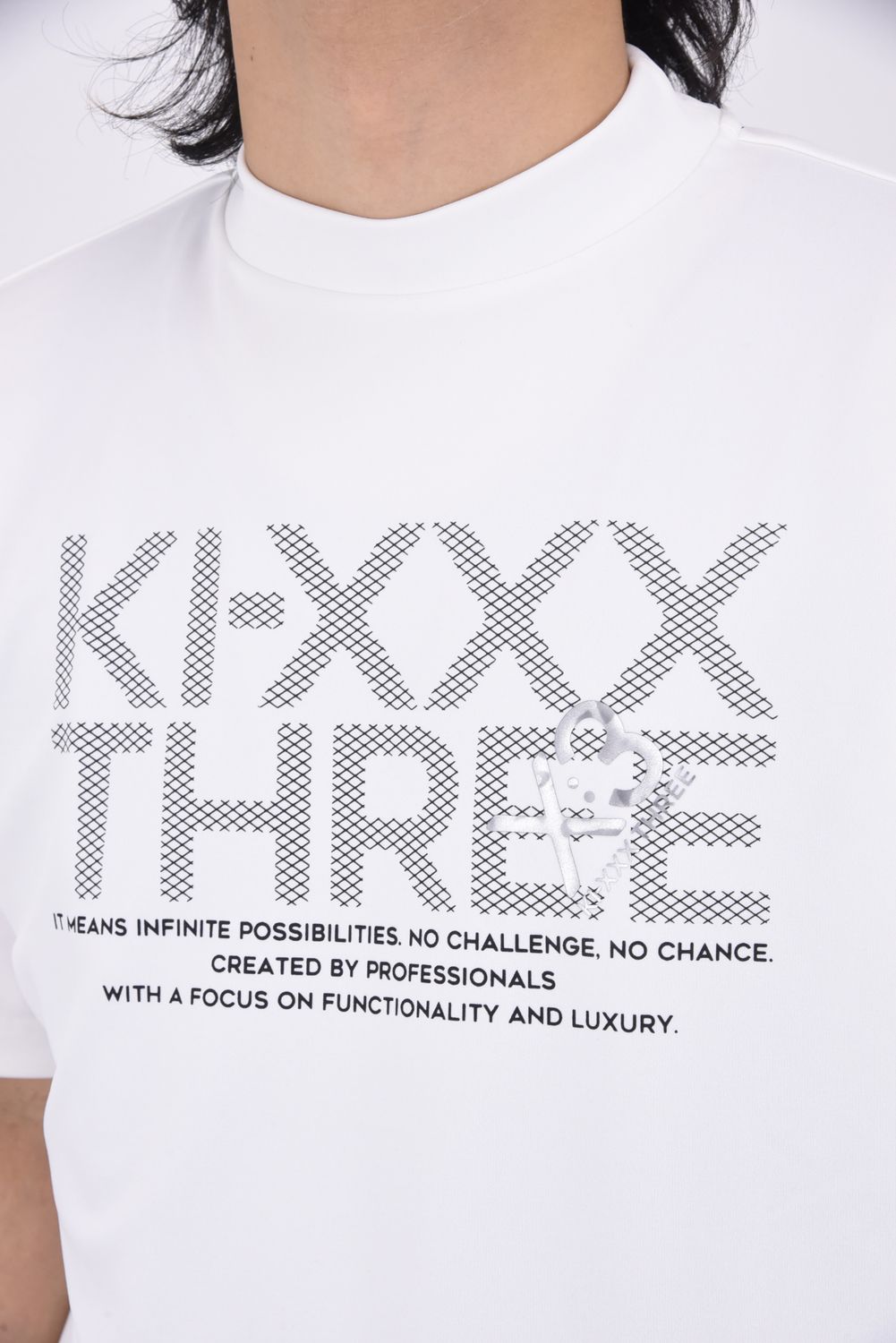 KI-XXX THREE - 【25SS】【ユニセックス】 T-SHIRTS / フロント