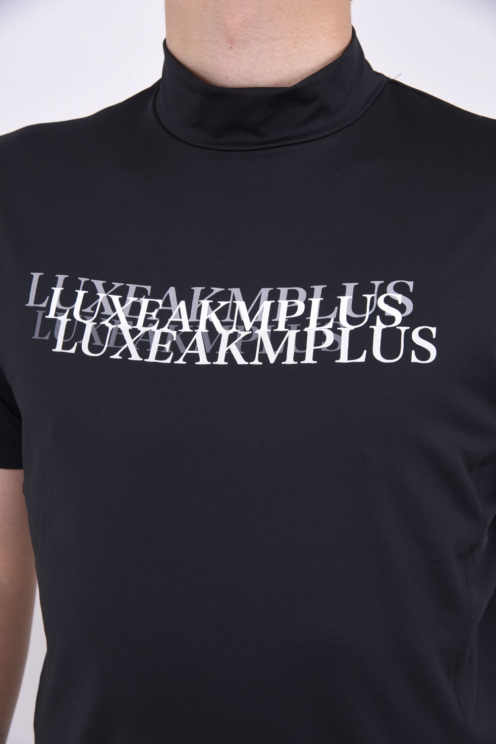 CONTINUOUS PATTERN MOCK NECK T-SHIRTS / コンティニュアス ロゴ モックネック Tシャツ (ブラック)