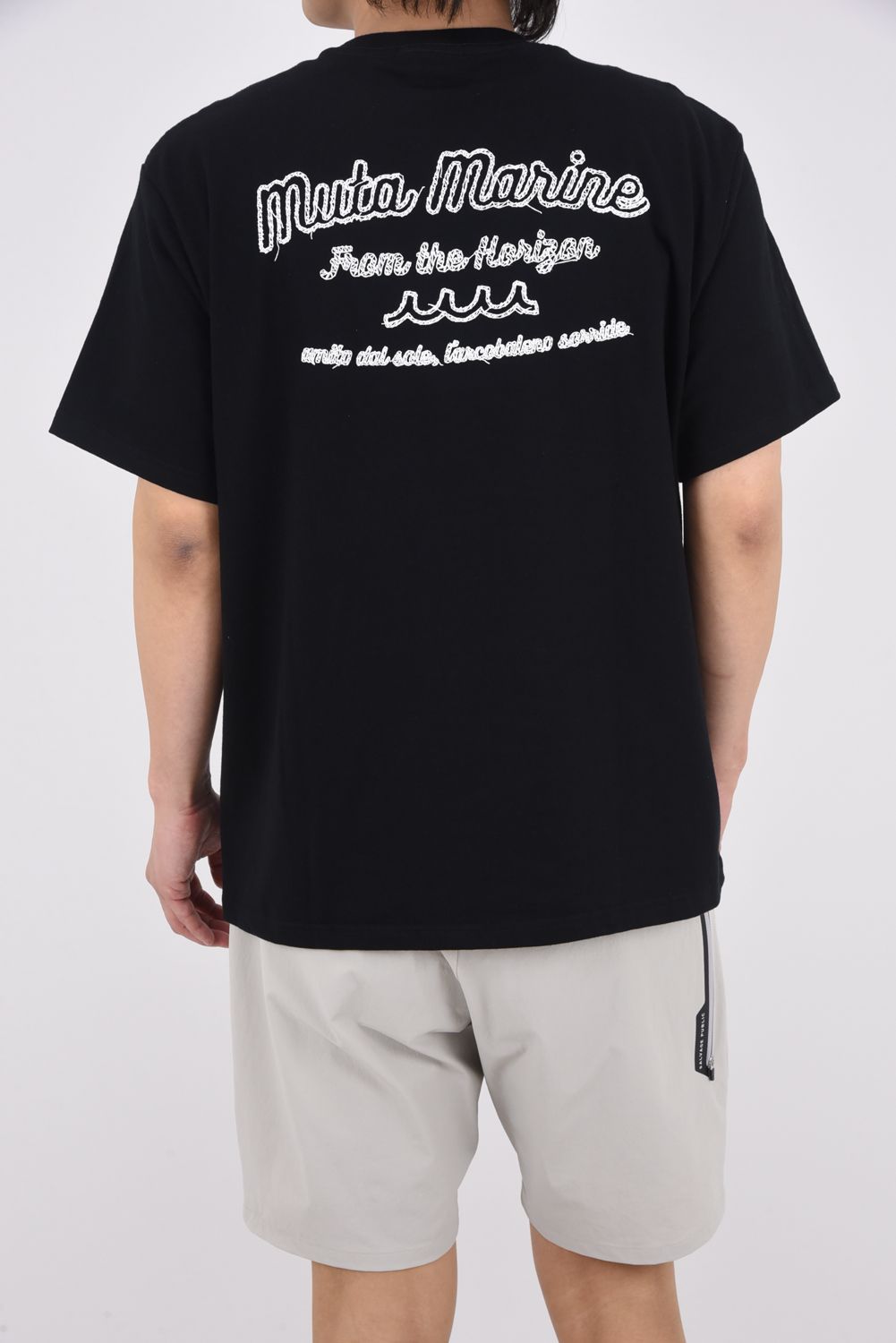 【すぐ届く！】muta ムータ◆OVERLOCK STITCH Tシャツ muta - 【25SS】【コットン100％】 OVERLOCK STITCH T-SHIRTS