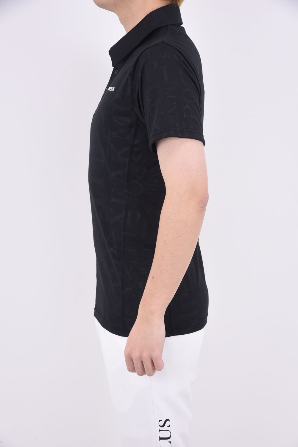 EMBOSSED PRINT POLO SHIRTS / ロゴパターン 半袖ポロシャツ (ブラック)