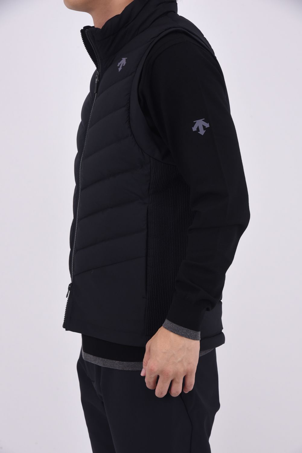 【25AW】 接結ハイブリッドフルジップダウンベスト (ブラック)