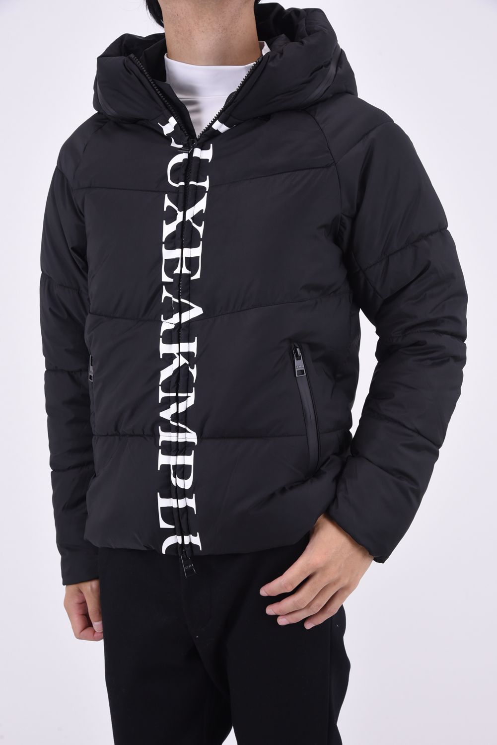 CENTER LOGO  HOODY / バックロゴ パデッドジャケット (ブラック)