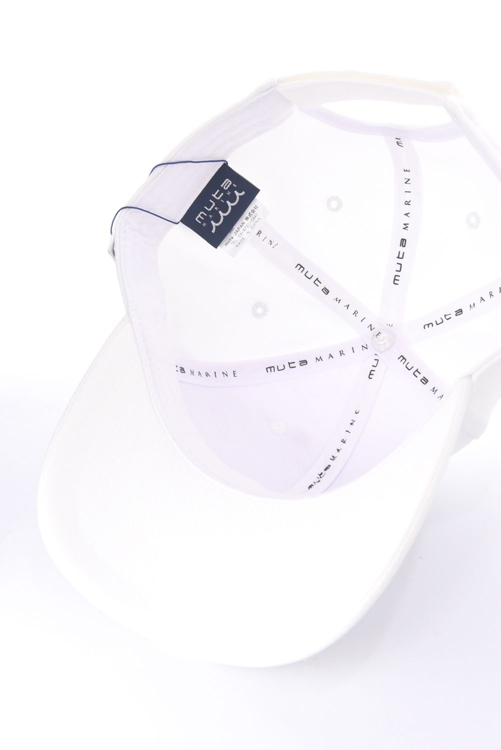 WAVE PLATE CAP / ロゴ プレート キャップ (ホワイト)