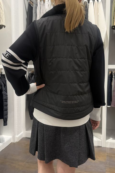 KI-XXX THREE Lady's Golf Styling 122801