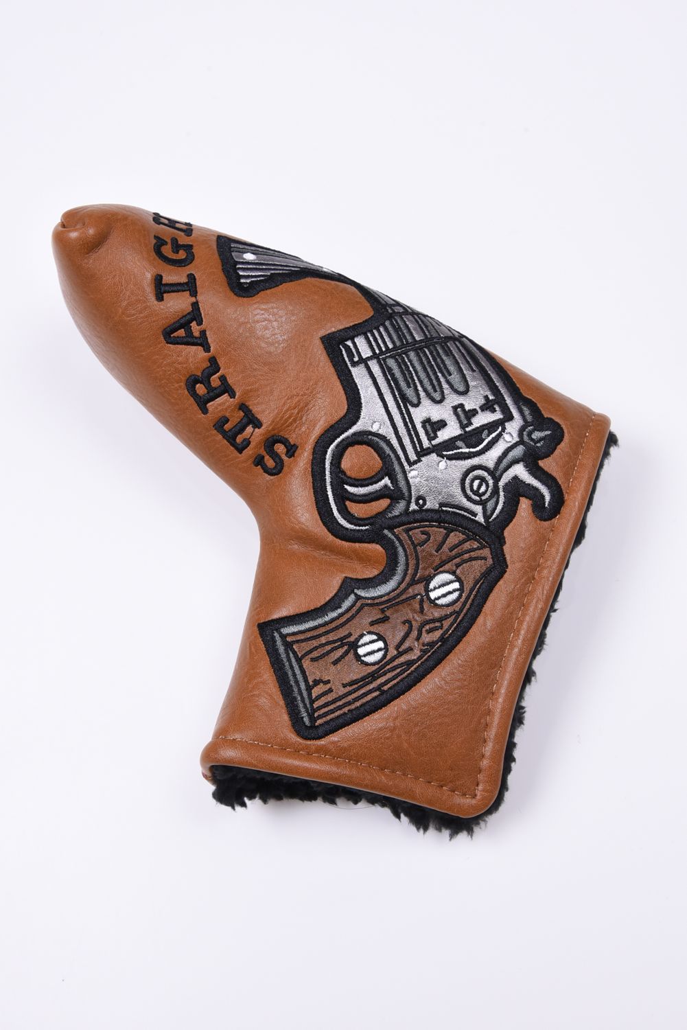 【26AW】 STRAIGHT SHOOTER BLADE COVER / ピストルモチーフ ピンタイプ パターカバー (ブラウン)