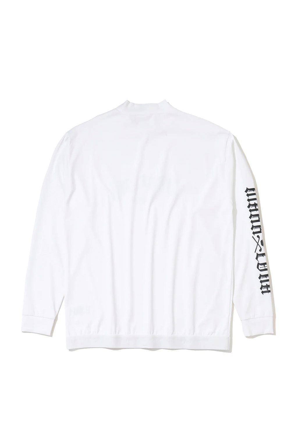 【26AW】 FRACTUR SMOOTH MOCK NECK / ブラックレターフォントロゴ 裾ゴム ロングスリーブ インナーモックネックTシャツ (ホワイト)