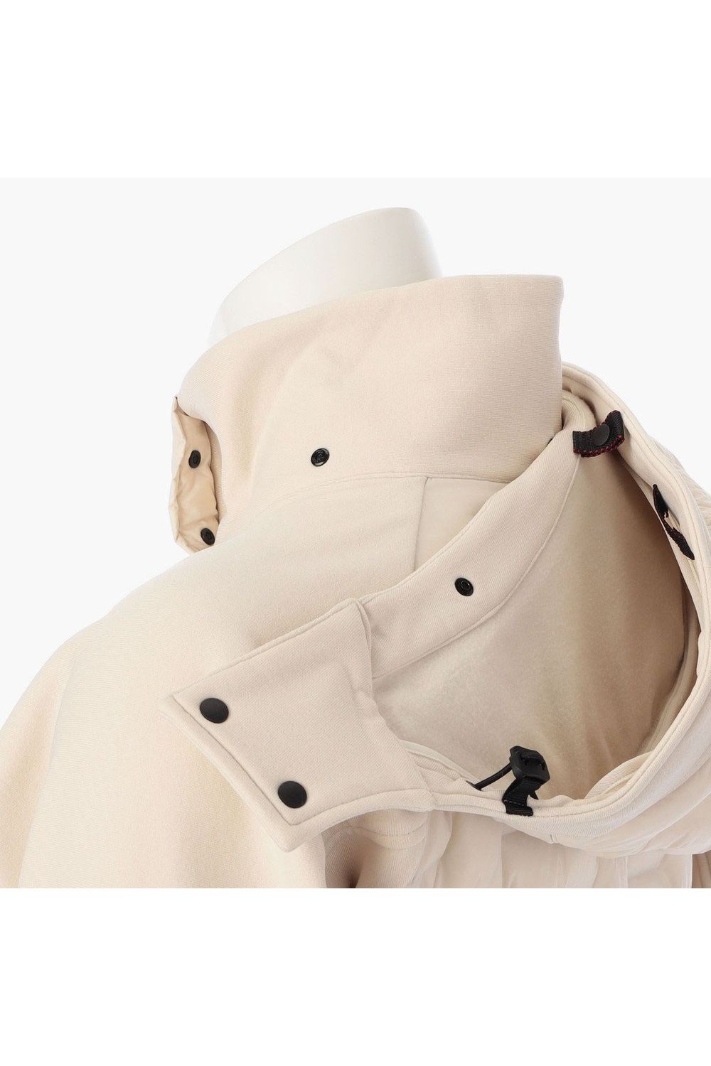 【25AW】 MEN'S HYBRID DOWN PARKA / ストレッチタフタ ダイヤモンドロゴ ハイブリッドダウンジップパーカー (ベージュ)
