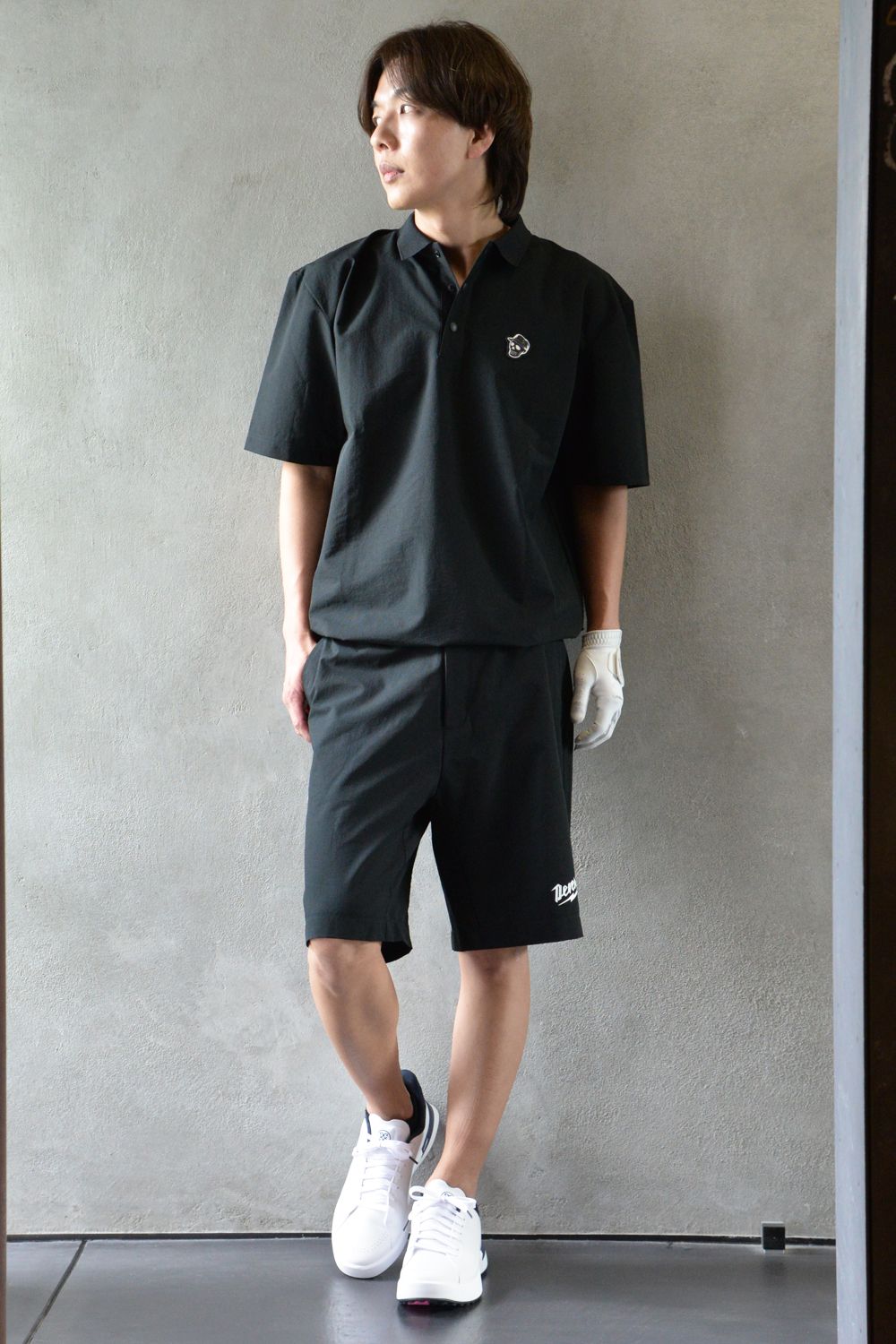 【DEVEREUX GOLF】 真夏を快適にカッコよくプレーできるオールブラックスタイル