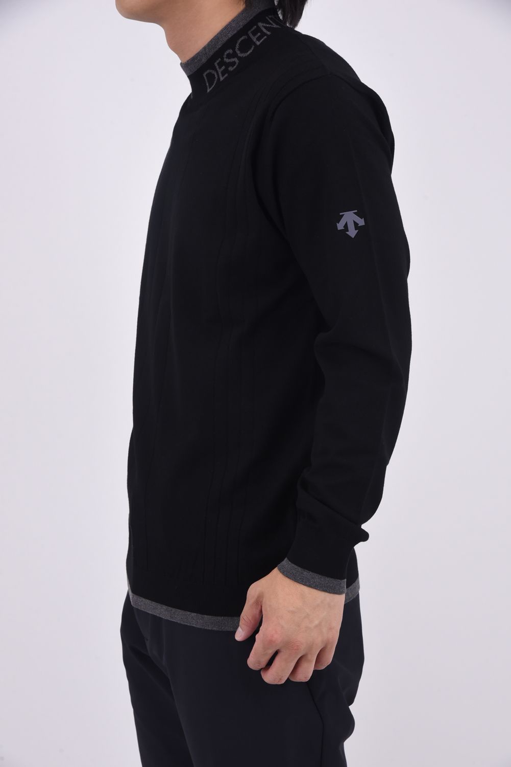 【25AW】 レーヨン混モックネックセーター (ブラック)