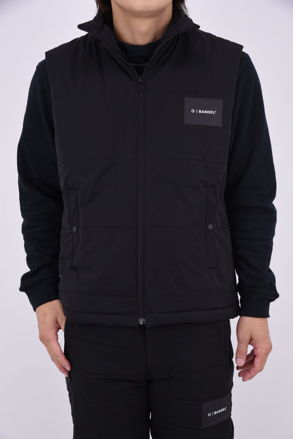 【26AW】 PUFFER VEST / ブランドロゴパッチ パファーベスト (ブラック)
