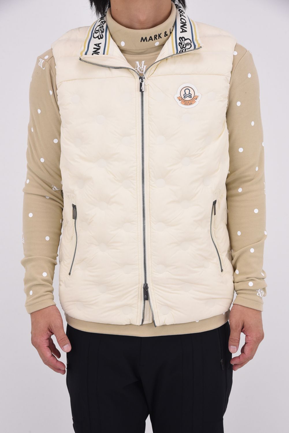 【2025AW】 SYNK SEAMLESS DOWN VEST / ドットパターンシームレス ダウンベスト (オフホワイト)