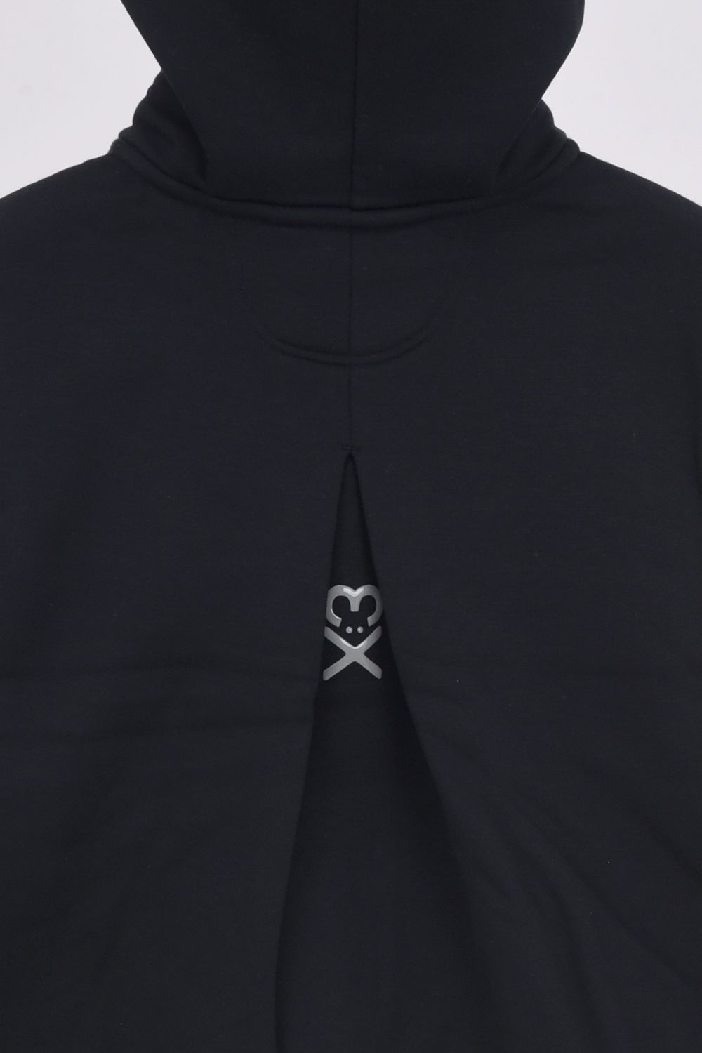 【25AW】【レディース】 KI-XXX THREE BACK PLEAT HOODIE / バック プリーツ フーディー (ブラック)