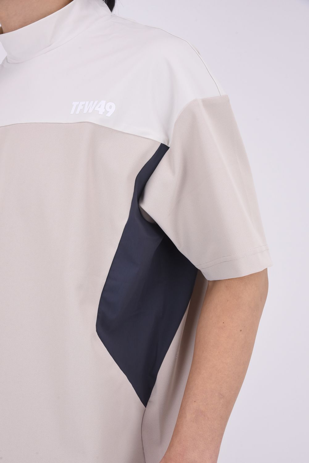 【26SS】 WIDE SHORT SLEEVE MOCKNECK / モックネックTシャツ (ベージュ)