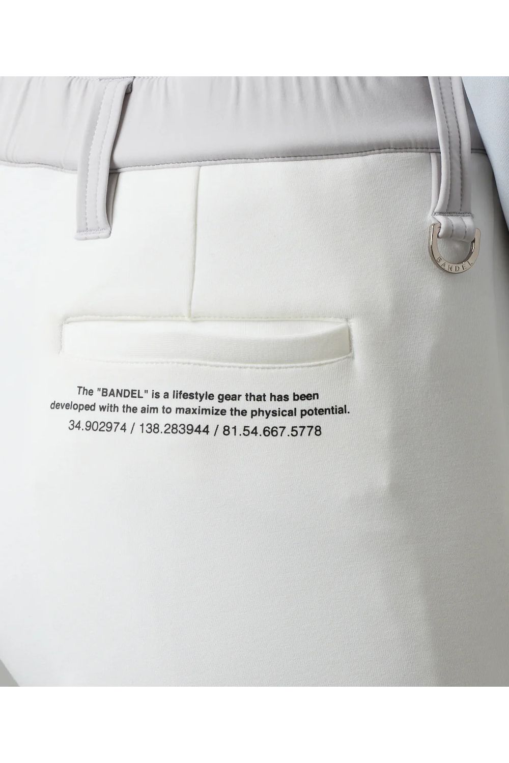 【25AW】【レディース】 FRONT SWITCH TAPERED PANTS / ボンディング素材 ハイブリッドロングパンツ (ホワイト)