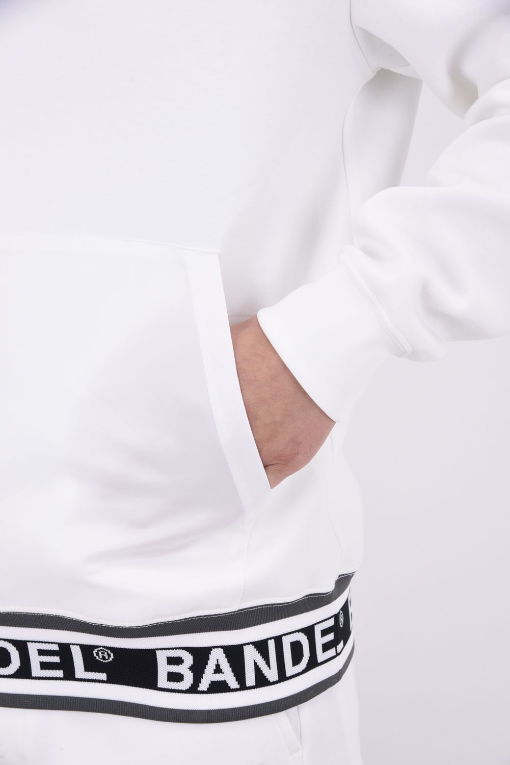 NYLON POCKET P/O HOODIE / ダンボール素材 ナイロンポケット プルオーバーパーカー (ホワイト)