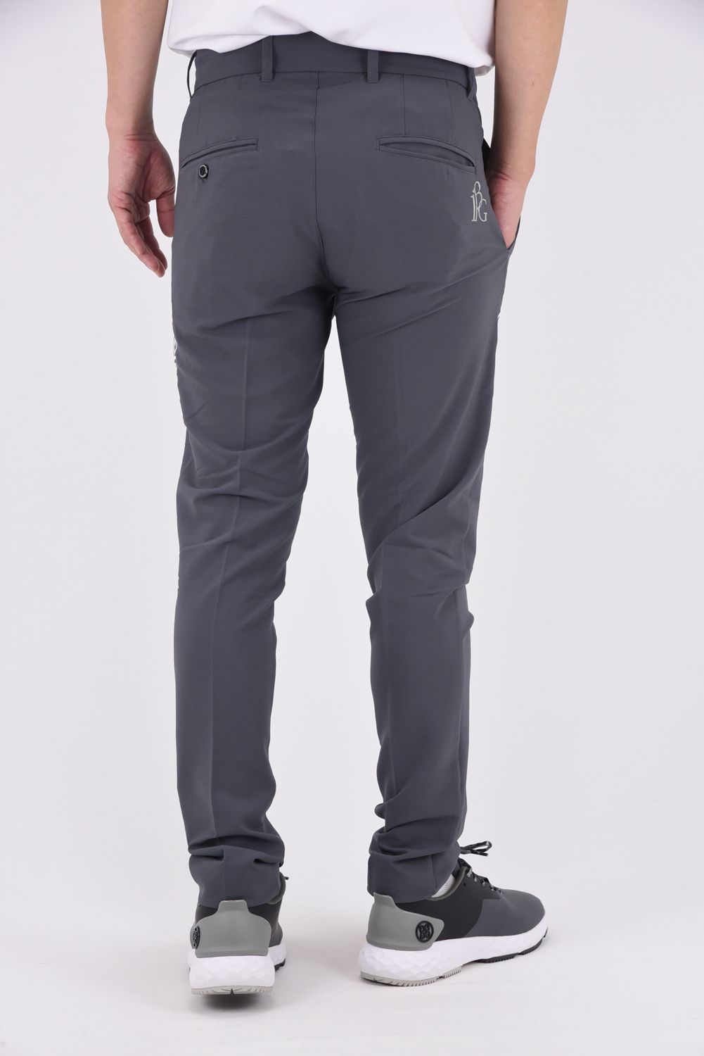 1PIU1UGUALE3 GOLF - SLIM PANTS / スリムパンツ (ブラック