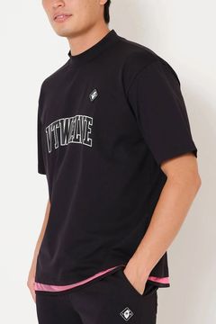 【26SS】 SNEAK MOCK / ブランドロゴ ネオンカラーライン モックネックTシャツ (ブラック)