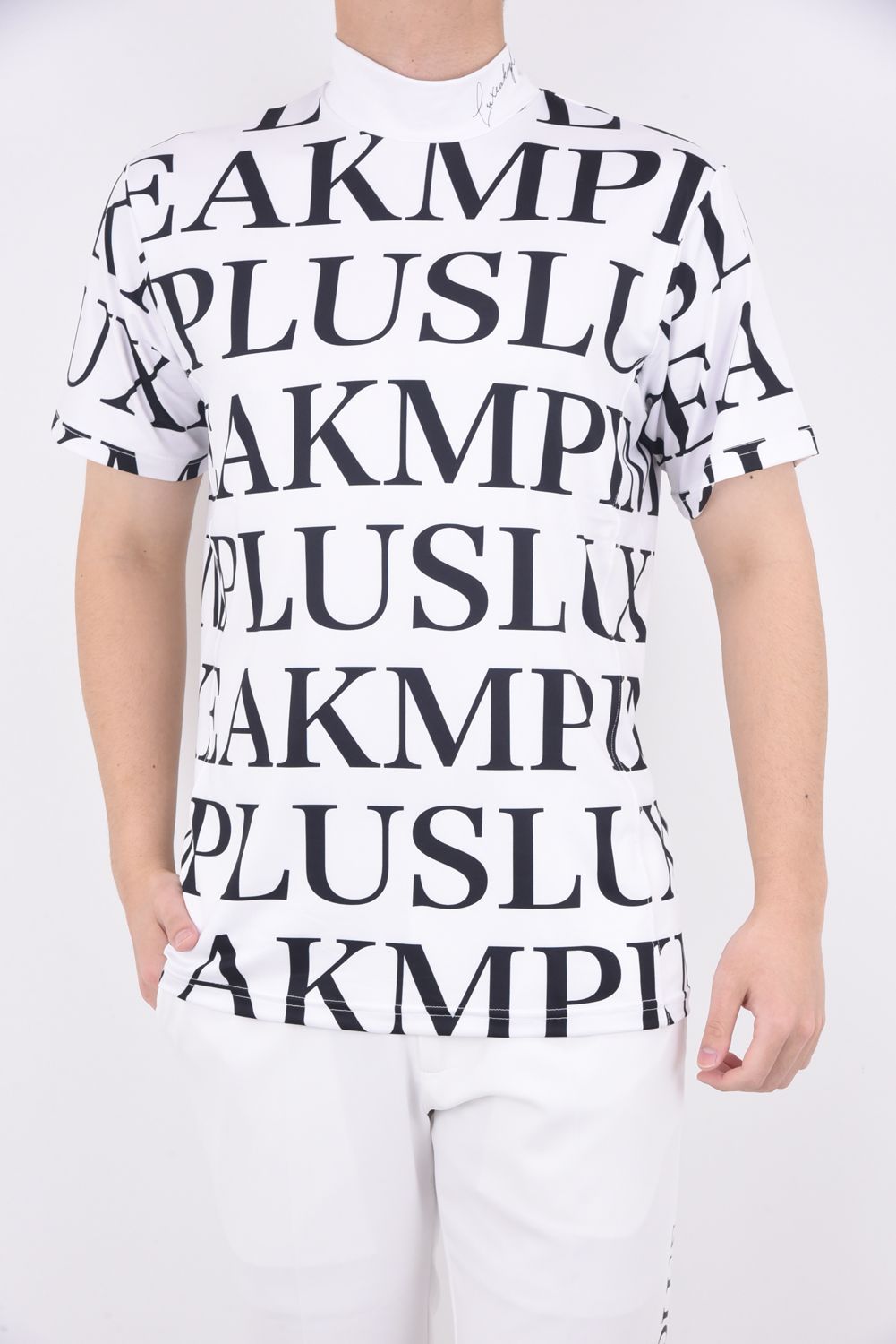 HORIZONTAL PATTERN MOCK NECK T-SHIRTS / 総柄ロゴ モックネック 半袖Tシャツ (ホワイト)