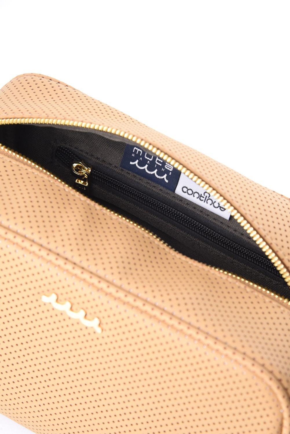 【26SS】 CONTINUA PUNCHING ETHICAL LEATHER TRAVEL POUCH / パンチング エシカルレザー トラベルポーチ (ベージュ)