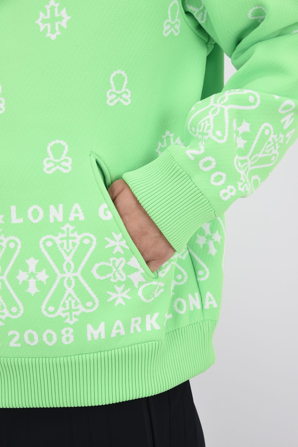 【2025AW 木村拓哉さん着用 VOL.3】 SVASTIKA POLY FLEX HOODIE / クロスモチーフ オリジナルジャカード ニットフーディー (グリーン)