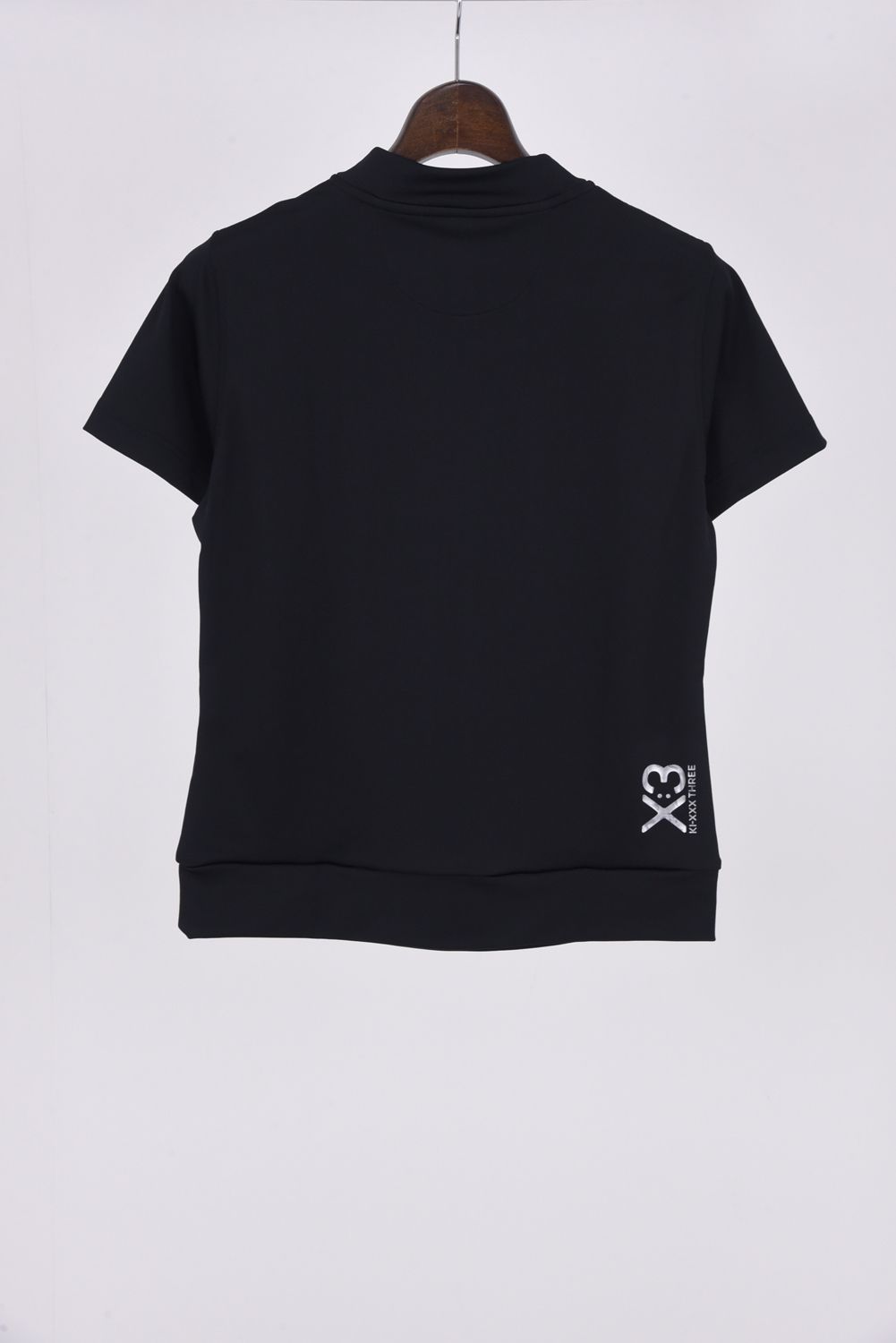 【高品質】 KI-XXX THREE - 【25SS】【レディース】 KI-XXX THREE LOGO MOCK レディースウェア