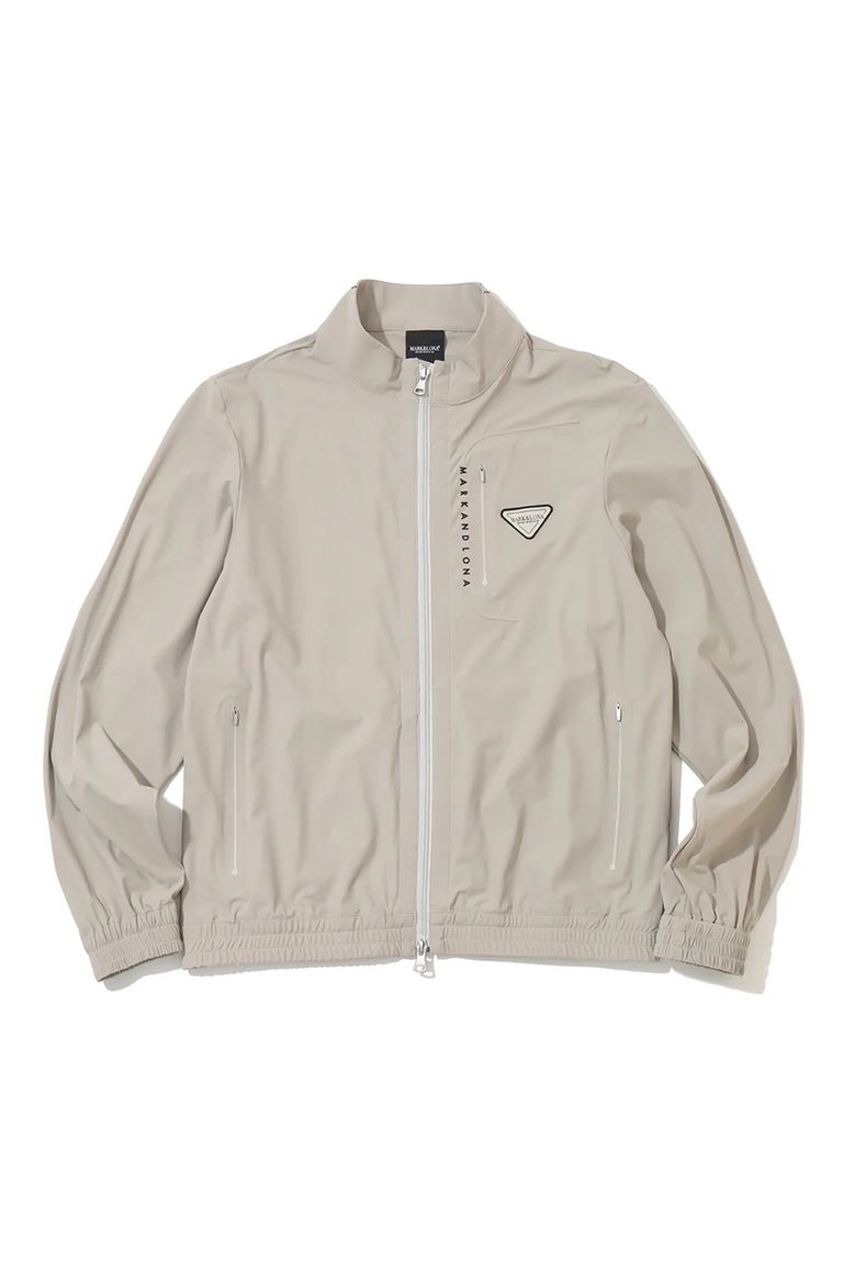 ※画像はサンプル時点のものとなります。
実物はセットアップのパンツと同系色の予定となります。