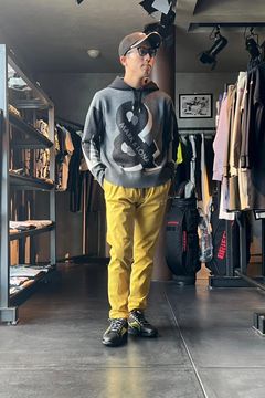 【MARK&LONA】 シグネチャーロゴが可愛いゴルフコーディネート