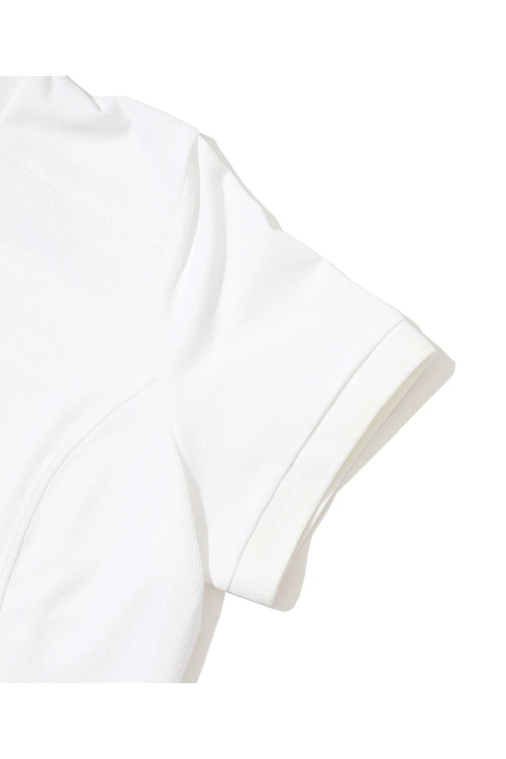 【26SS】【CODE COLLECTION】【レディース】 ATMT / アシンメトリーデザイン ブランドロゴ モックネックTシャツ (ホワイト)