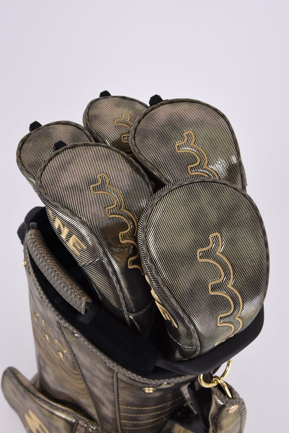 【26AW】 METALLIC CADDY BAG & HEAD COVER / メタリック 14分割 スタンドタイプ キャディバッグ&ヘッドカバーセット (ゴールド)