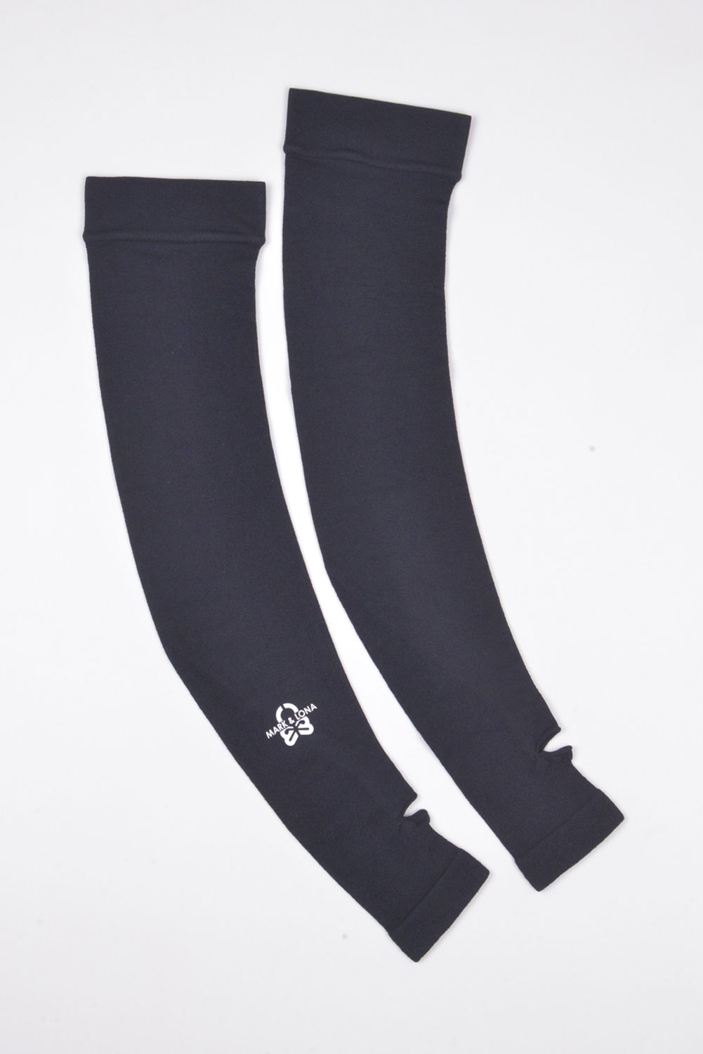 【26AW】 ESSENTIAL UV SLEEVES / 接触冷感 UVカット 指穴つきアームカバー (ブラック)