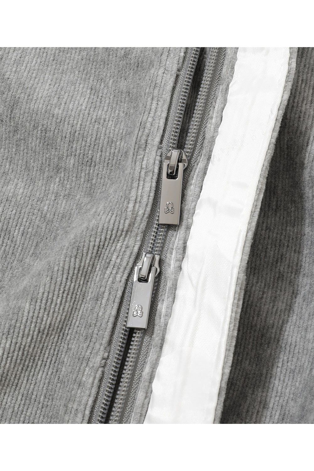 【2025AW】 SVASTIKA TRACK JACKET / コーデュロイジャージー クロスモチーフ刺繍 トラックジャケット (グレー)