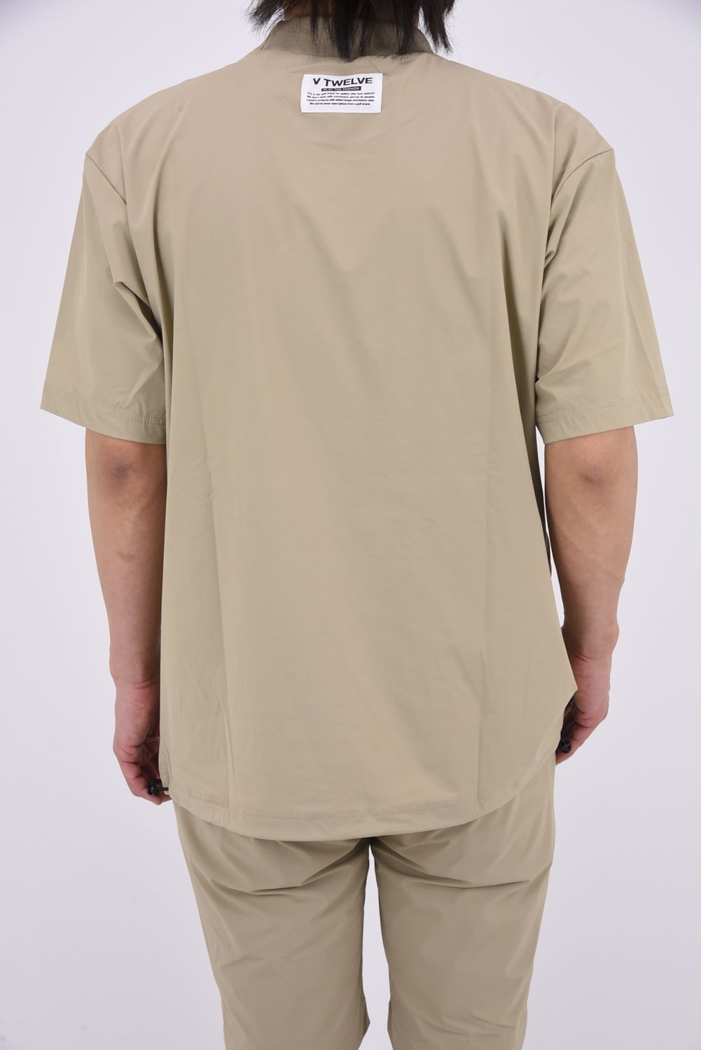 【26SS】 OZ MOCK / ストレッチナイロン カンガルーポケット モックネックTシャツ (ベージュ)