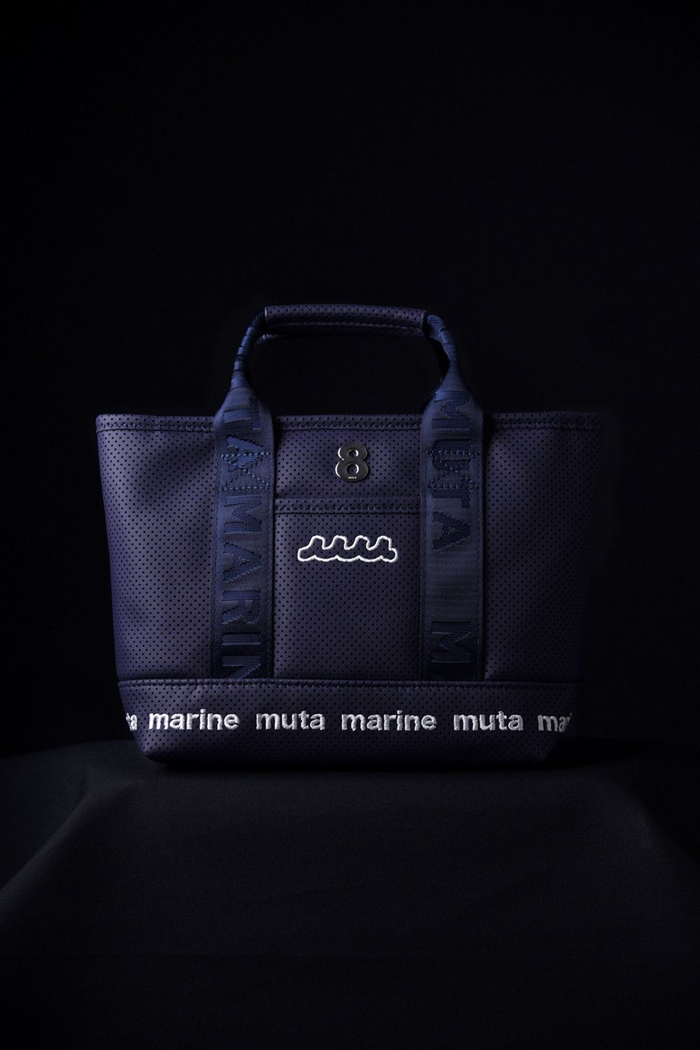 【GOSSIP GOLF別注】 “8” PLATE CONTINUA PARTITION TOTE BAG / 8プレート パンチングエシカルレザー パーテーションバッグ (ネイビー)