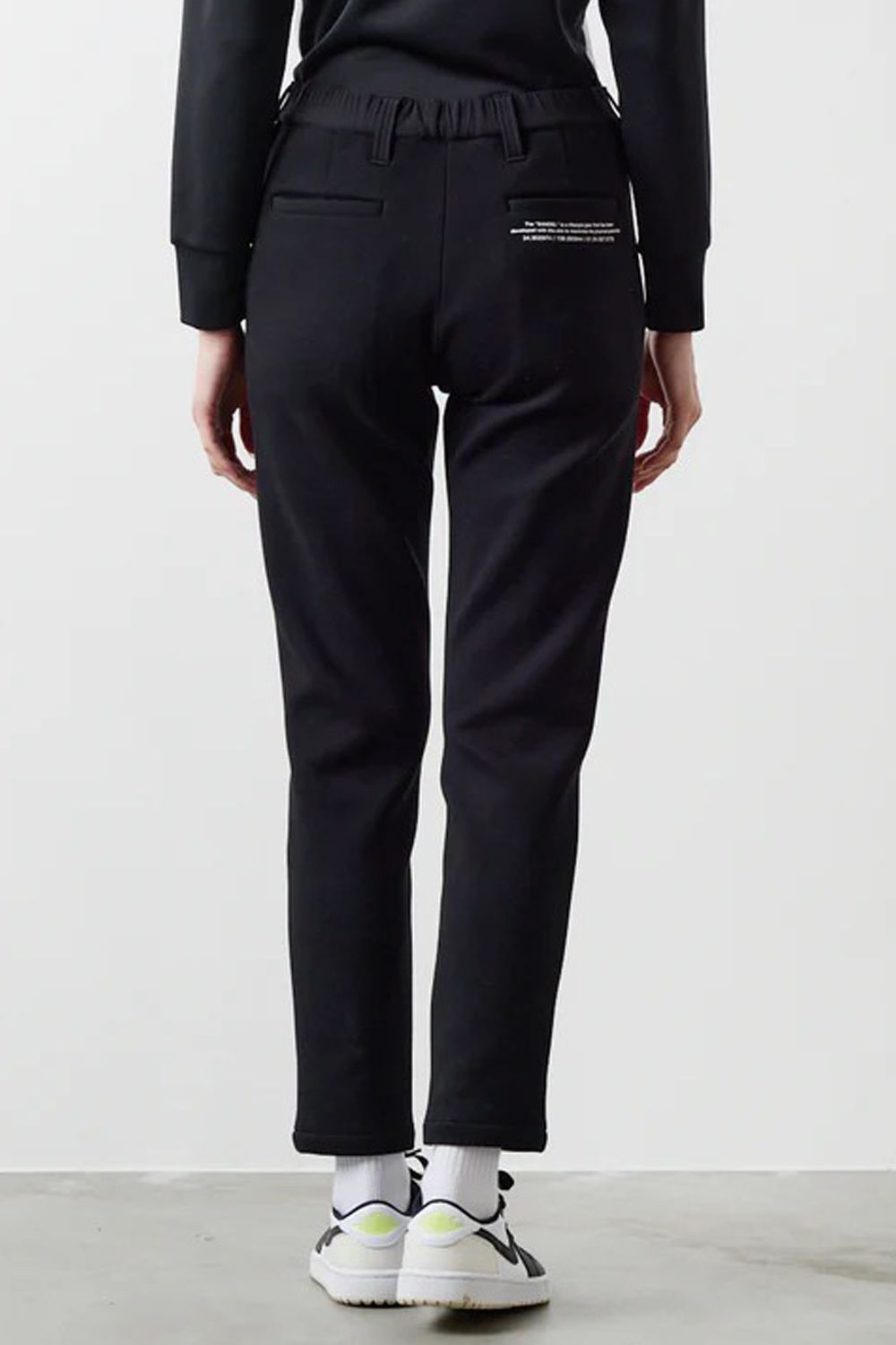 【25AW】【レディース】 FRONT SWITCH TAPERED PANTS / ボンディング素材 ハイブリッドロングパンツ (ブラック)