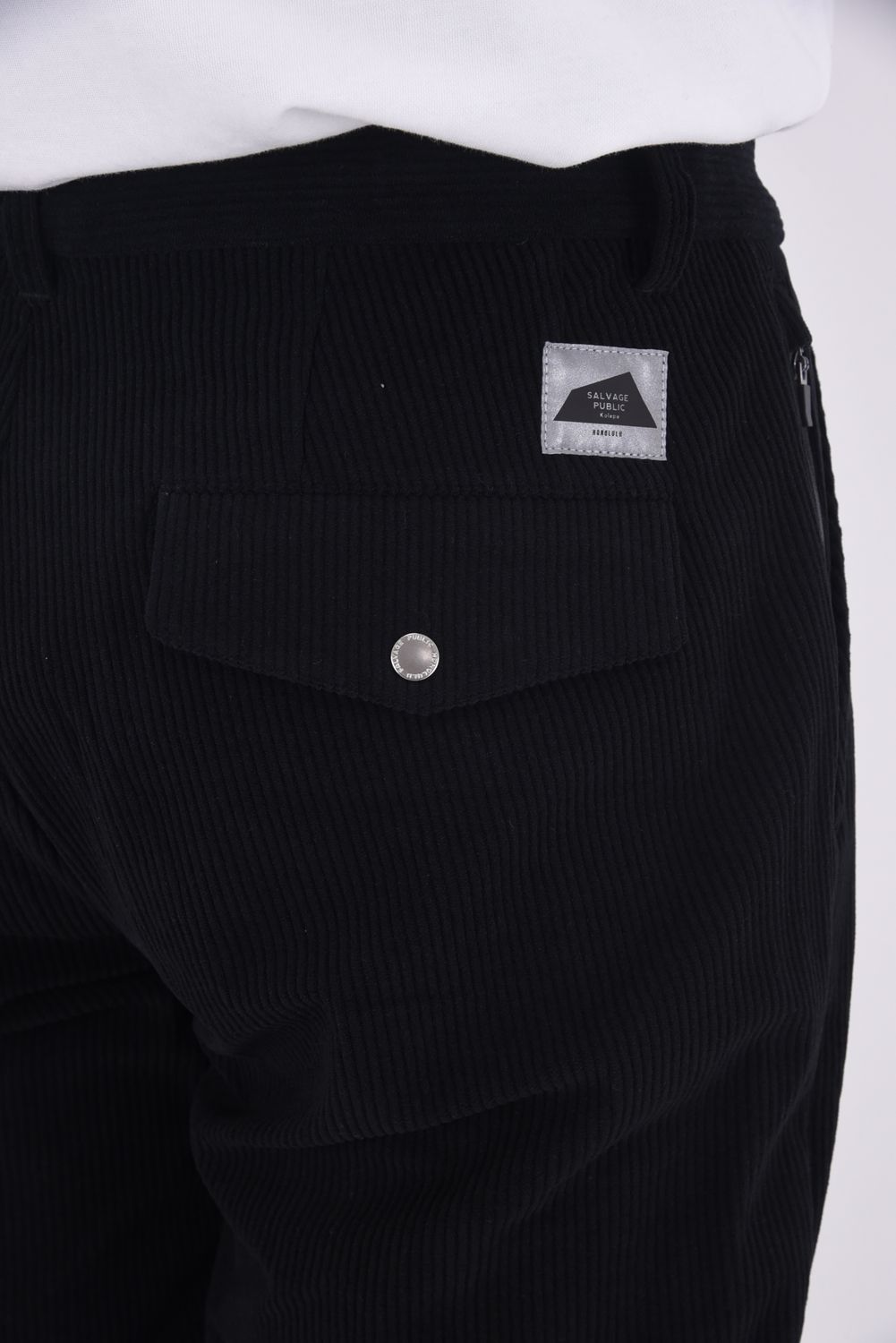 Uka Corduroy Trousers / コーデュロイ テーパードシルエット ワンタックトラウザー (ブラック)