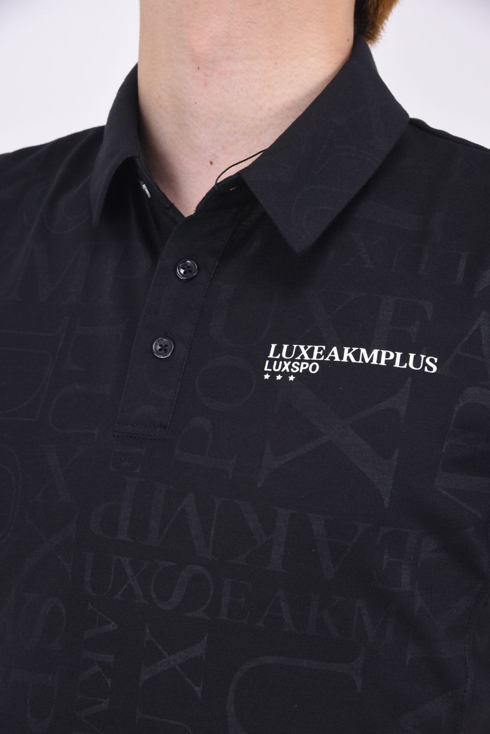 EMBOSSED PRINT POLO SHIRTS / ロゴパターン 半袖ポロシャツ (ブラック)