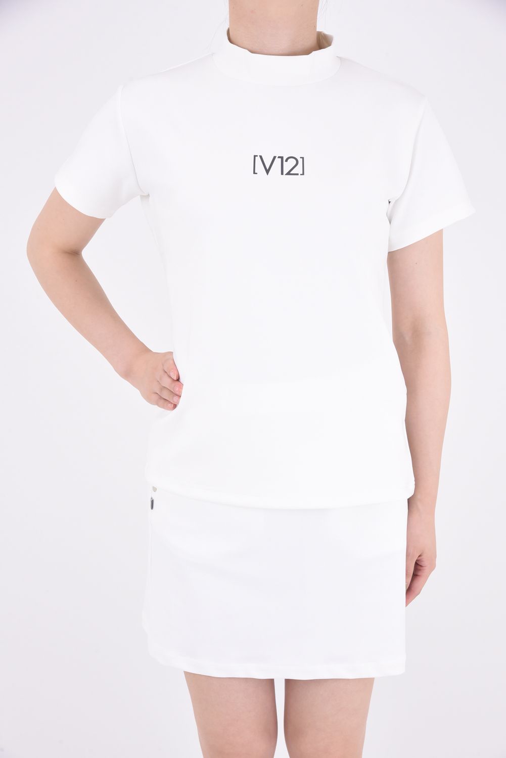 V12 - 【レディース】 TONE MOCK / バックロゴ 半袖 モックネックT