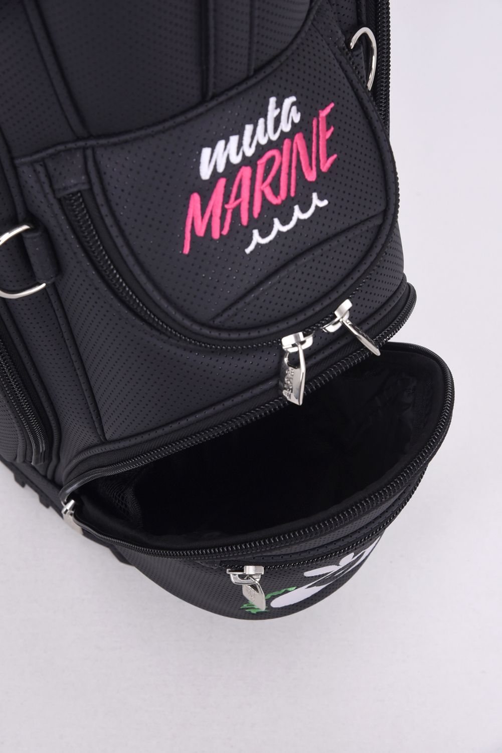 【26SS】【銀行振込・代金引換不可】【返品・交換不可】 CADDY BAG & HEAD COVER / パンチングエシカルレザー フローラルモチーフ刺繍 スタンドタイプ キャディバッグ&ヘッドカバーセット (ブラック)