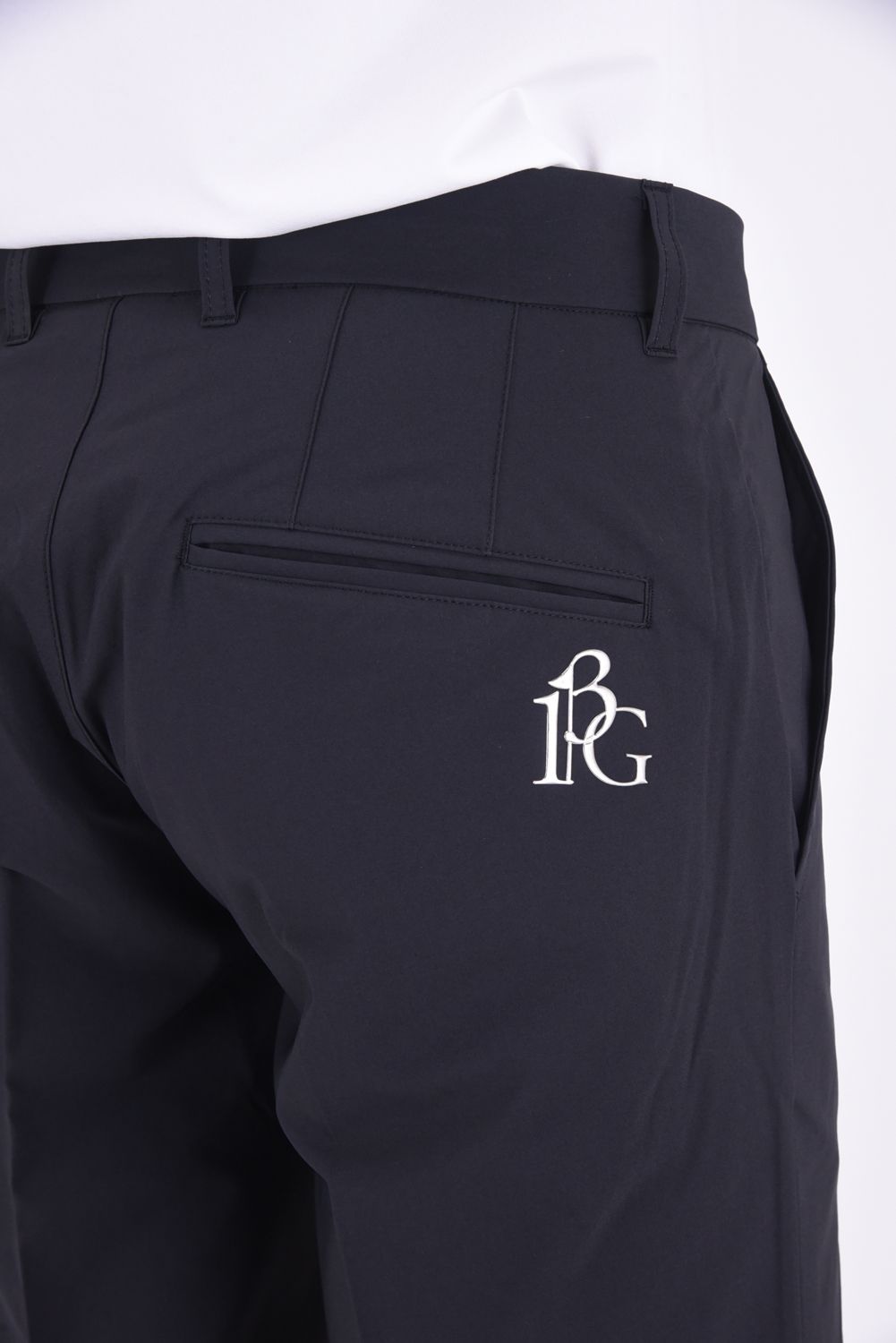 1PIU1UGUALE3 GOLF - REGULAR SHORTS / ブランドロゴ レギュラー