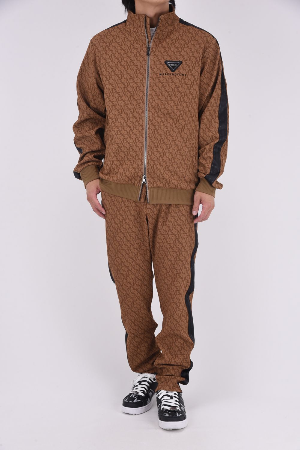 【2025AW】【CODE COLLECTION】 TPTP / ジオメトリックジャカード サイドラインテープ ロングパンツ (ブラウン)