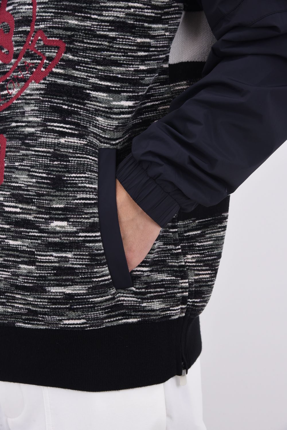 【25AW】 SYNK HYBRID PULLOVER / マルチカラーリング ジャカードロゴ ハイブリッドプルオーバー (ブラック)