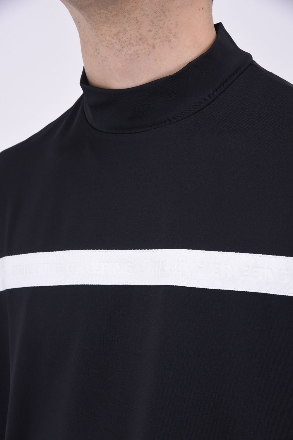 BRIEFING - SLEEVE LOGO HIGH NECK RELAXED FIT / スリーブ ロゴ