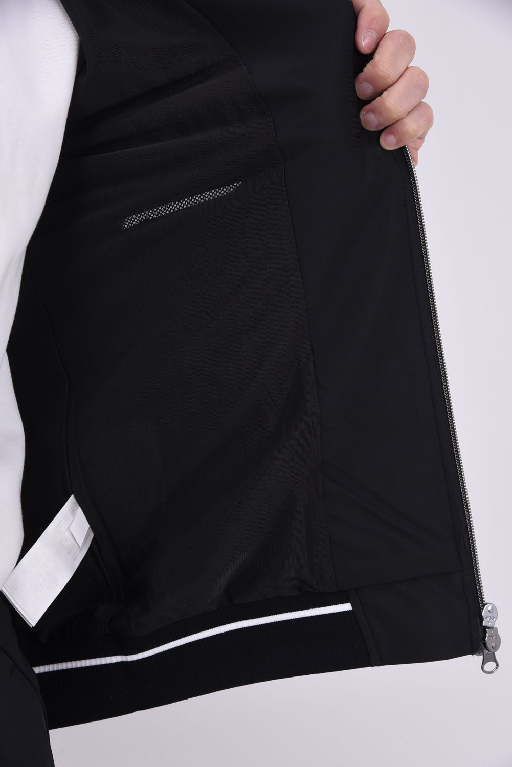 【26SS】【T-LINE】 GRADIENT PERFORMANCE JACKET / モノトーン ポリエステルトリコット ハイストレッチジャケット (ブラック)