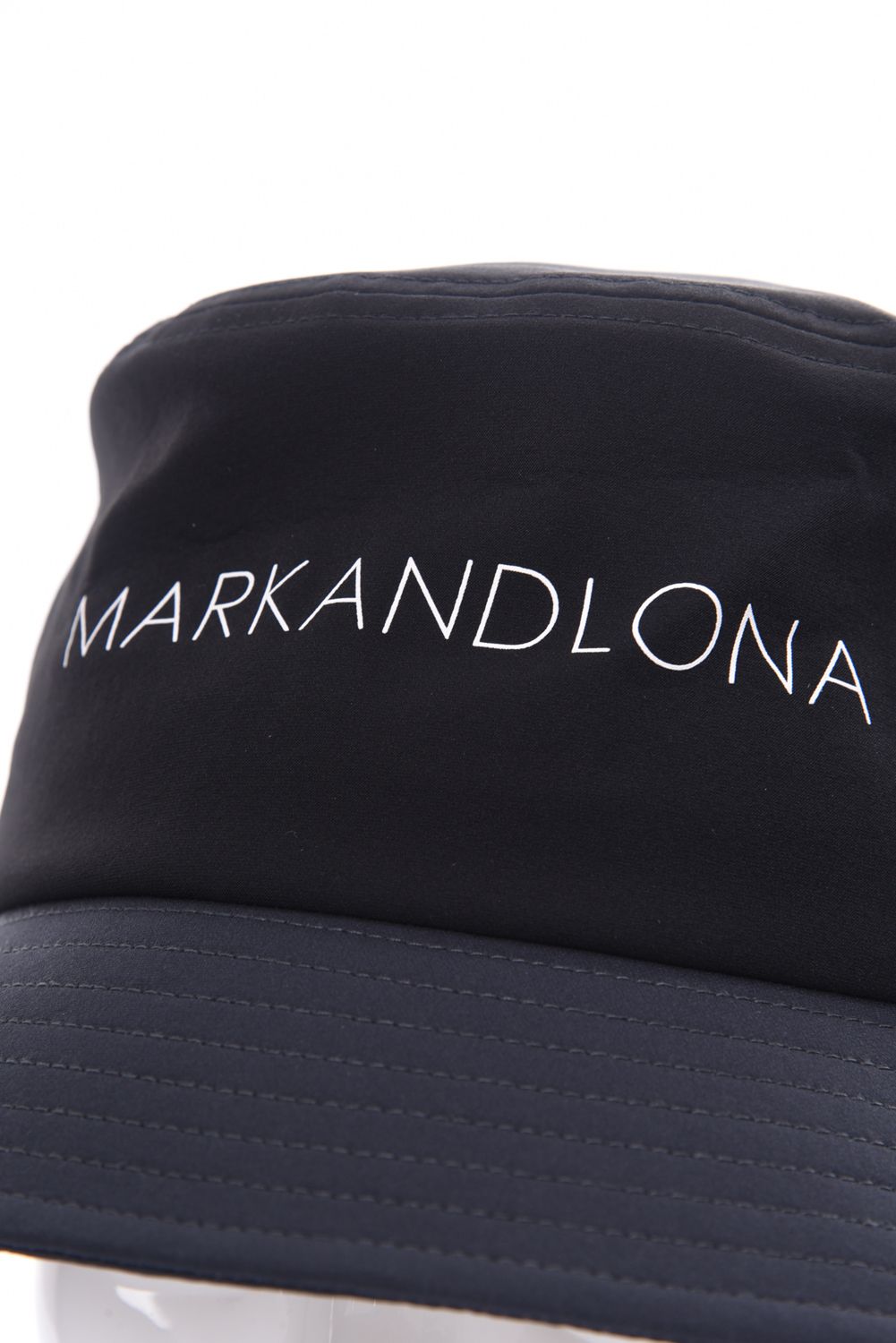 TLB BUCKET HAT / チャーム付きバケットハット ブラック