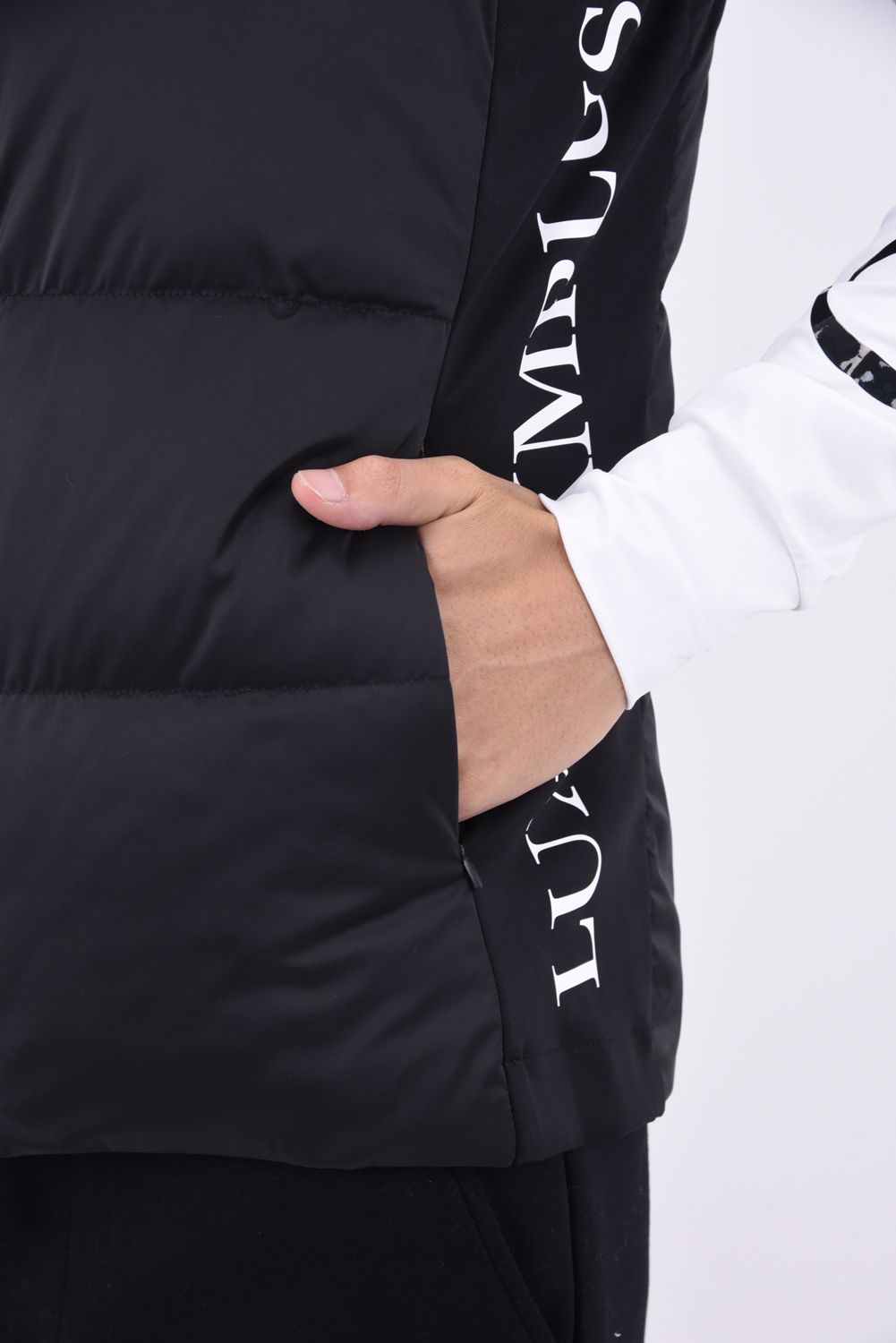 FIT VEST / サイドロゴ フィット ベスト (ブラック)